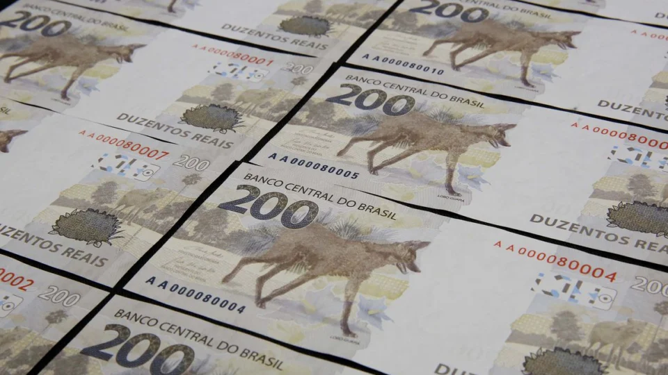 Brasileiros ainda não sacaram R$ 8,4 bilhões de valores a receber