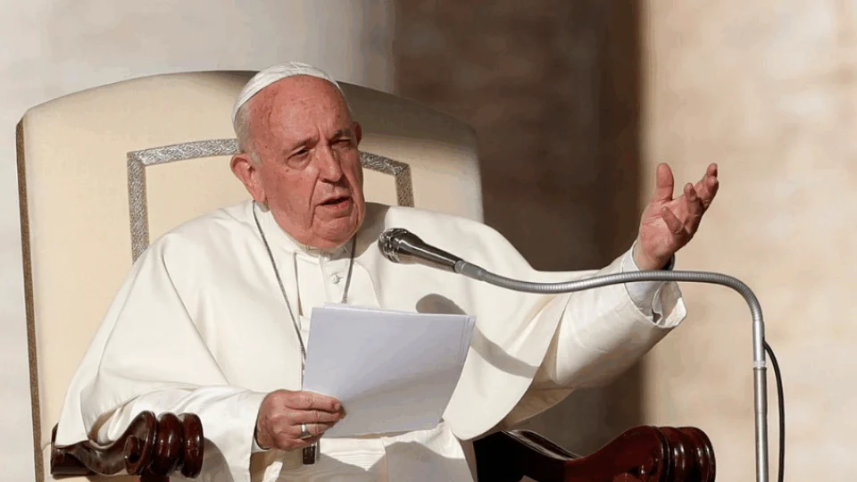 Papa diz a líderes que modelos econômicos pós-pandemia devem mudar