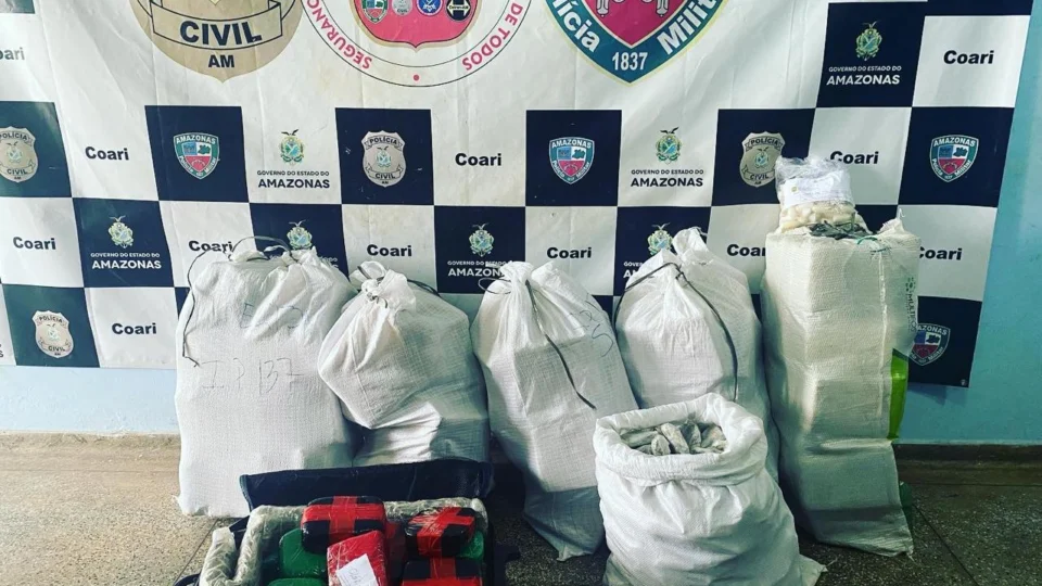 Cerca de 180 quilos de drogas apreendidas pela Base Arpão são incineradas em Coari