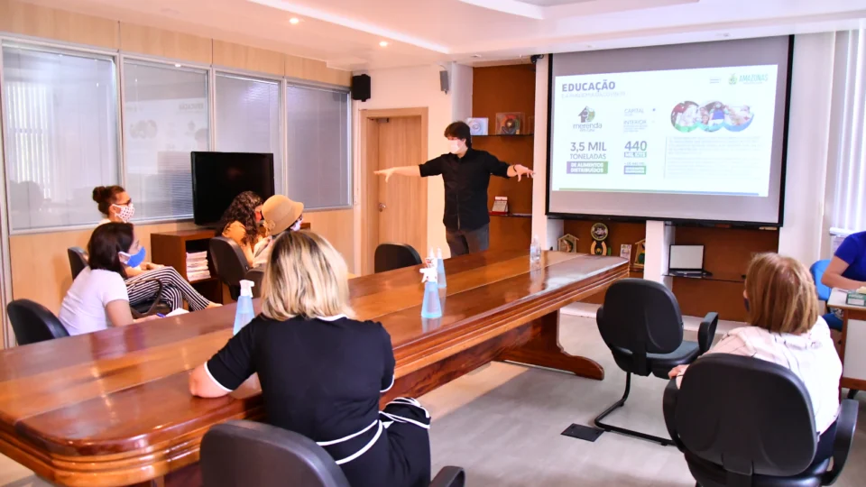 Seduc marca quarta reunião com Sinteam para o dia 9 de setembro