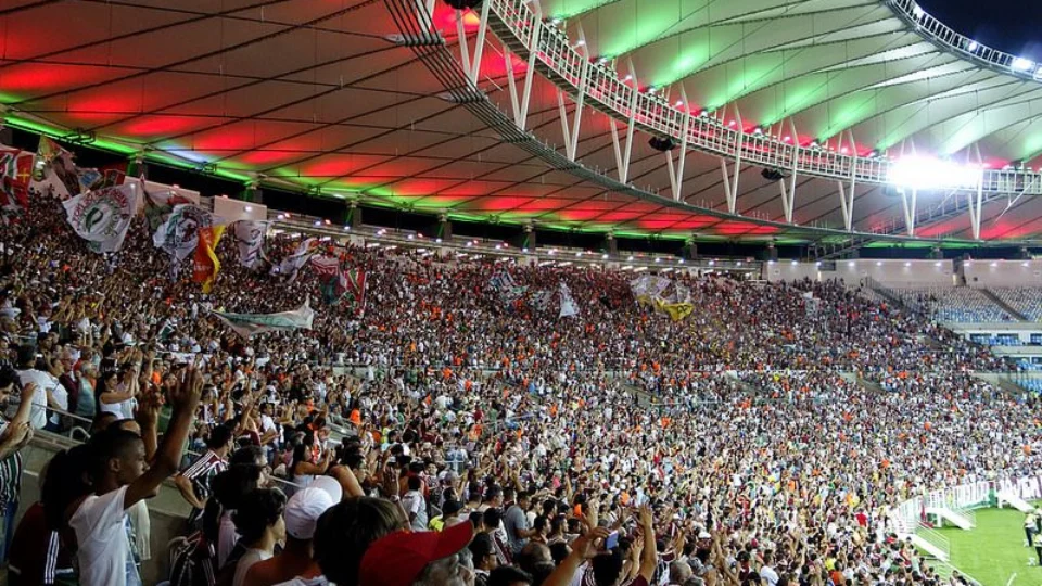 Rio anuncia futebol com torcida a partir de outubro para assistir jogo do Flamengo