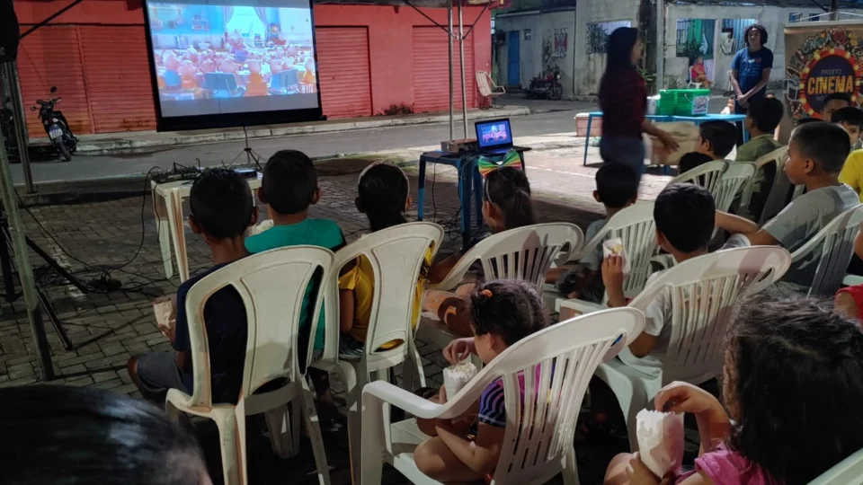 Projeto ‘Cinema no Bairro’ será retomado neste sábado (5)