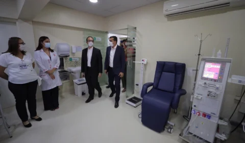 Governo assina convênio com Hospital Beneficente Português e garante mais vagas de hemodiálise