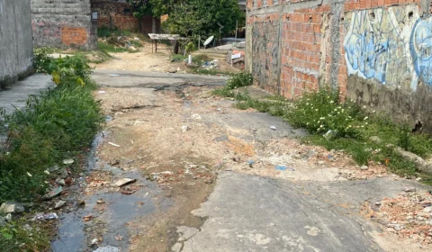 Moradores afirmam que rua do Colônia Santo Antônio não recebem asfalto há 20 anos