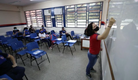 Volta às aulas: alunos serão divididos em grupos e vão estudar em dias intercalados