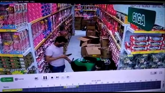 Cliente tarado passa a mão nas partes íntimas de funcionária, em supermercado