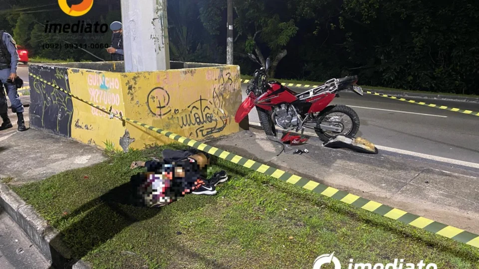 Motociclista de 20 anos, morre após colidir com mureta na estrada do aeroporto
