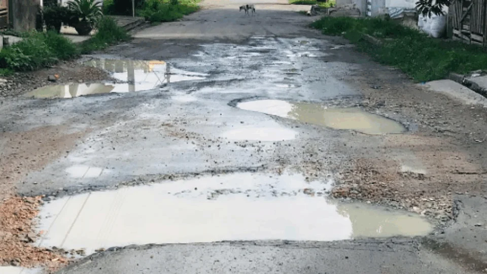 Ruas do Bairro Gilberto Mestrinho, há anos precisa de manutenção
