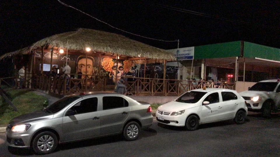 Fiscalização: 11 bares são fechados por funcionarem após horário estabelecido