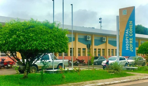 Pacientes graves de Covid-19 conseguem transporte urgente de Parintins para Manaus,providenciado pelo Estado