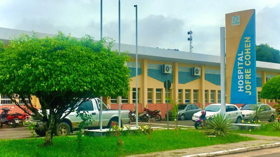 Pacientes graves de Covid-19 conseguem transporte urgente de Parintins para Manaus,providenciado pelo Estado