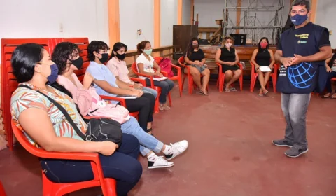 Curso de Libras é oferecido frequentemente pelo Cetam. Saiba mais!