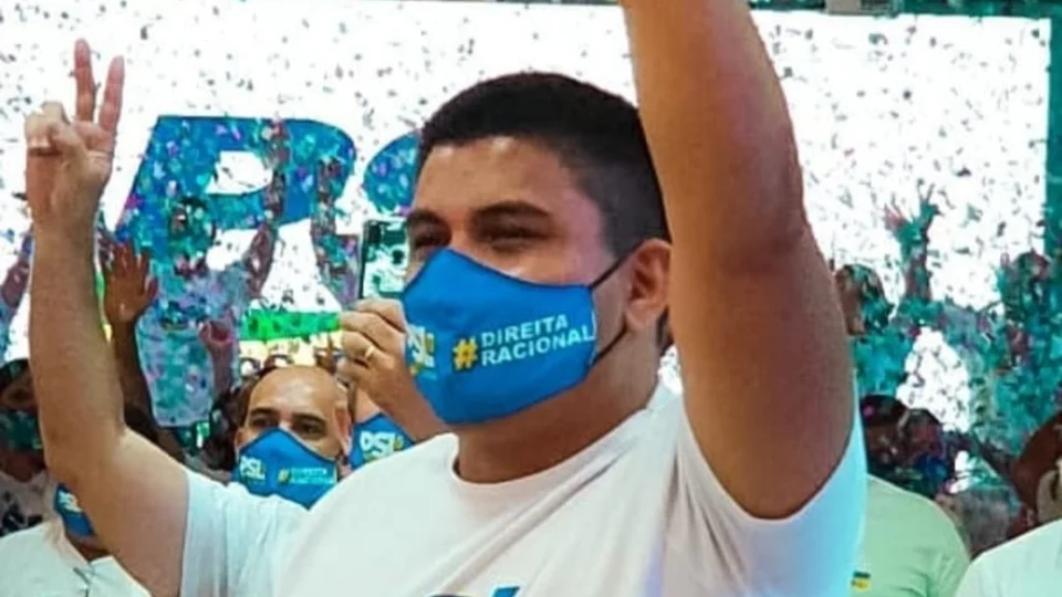 Thiago Quara adere a ‘santinho digital’ em campanha, visando sustentabilidade e economia