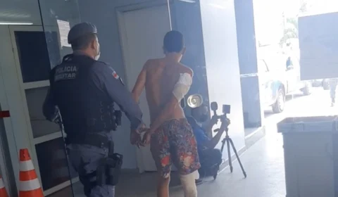 Dupla comete assalto e acaba presa após ser espancada pela população. Veja vídeo!