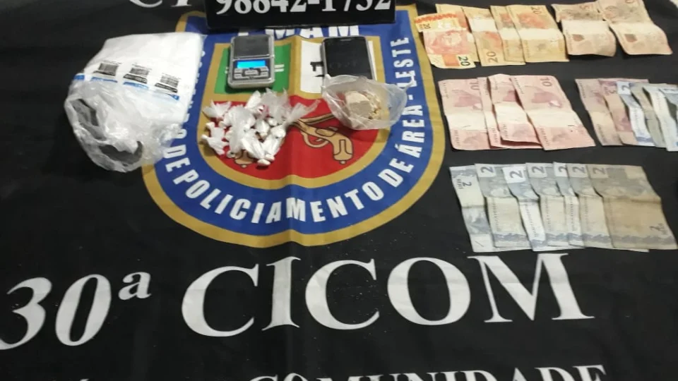 Homem é preso com drogas no bolso de bermuda, no Jorge Teixeira