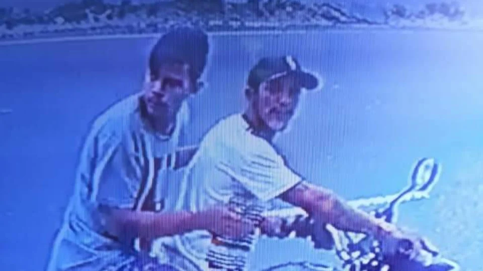 Polícia procura dupla que roubou um veículo em avenida de Manaus