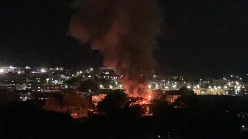 Incêndio atinge residência no bairro da Glória. Veja fotos!