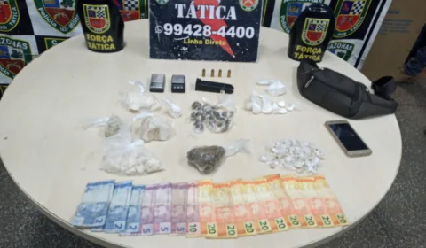 Mãe e filho são presos pela Força Tática por tráfico de drogas, no São José