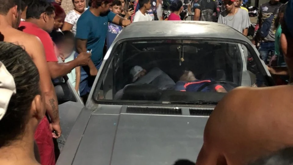 Homem mata colega de bebedeira, deixa outro baleado, e morre em confronto com a polícia