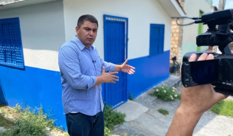 Thiago Quara conversa com funcionários da Semsa que revelam: ‘Prefeitura nos abandonou’. Veja vídeo!