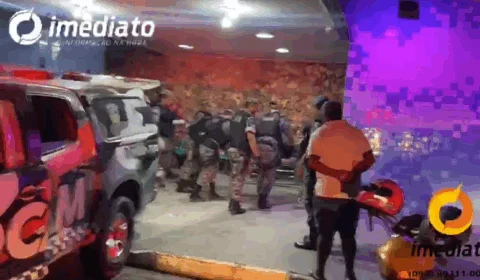 VÍDEO –  Veja o momento em que Policiais da Rocam chegam com assaltantes baleados no SPA do Galiléia