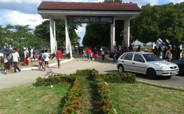 Cemitérios de Manaus