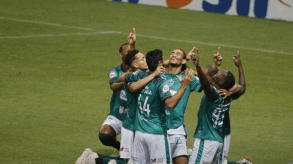 Por 3 a 2 Manaus FC vence Botafogo- PB, na Arena da Amazônia