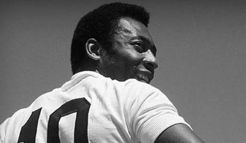 Pelé, o rei do futebol, completa 80 anos de história