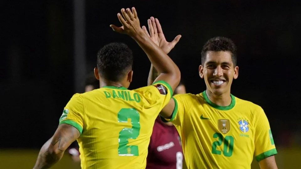 Eliminatórias: Brasil fura retranca da Venezuela e vira líder isolado