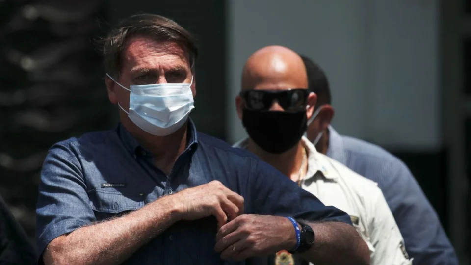 Bolsonaro vota nesta manhã na Vila Militar, no Rio de Janeiro