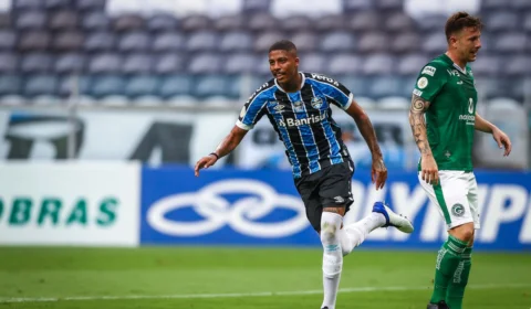 Grêmio vence Goiás por 2 a 1, em noite de recorde de Renato Gaúcho