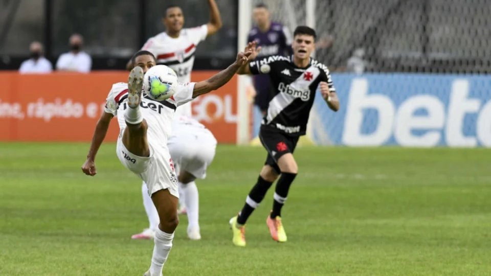 São Paulo e Vasco disputam hoje (22), no Estádio do Morumbi