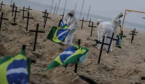 Covid-19: mortes pela doença no Brasil quase dobra em uma semana