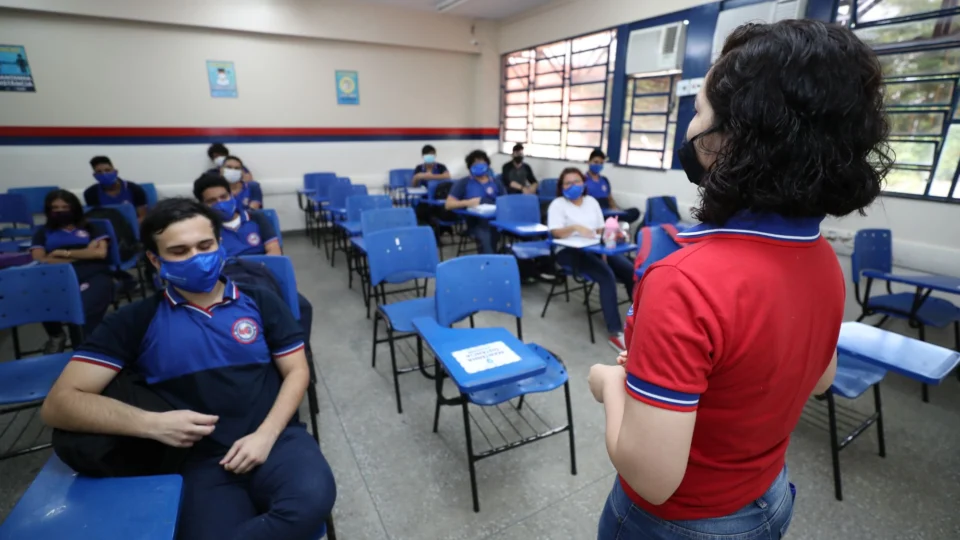 Aprovados no Concurso Público da Secretaria de Educação começam a se apresentar na segunda-feira (23/11)