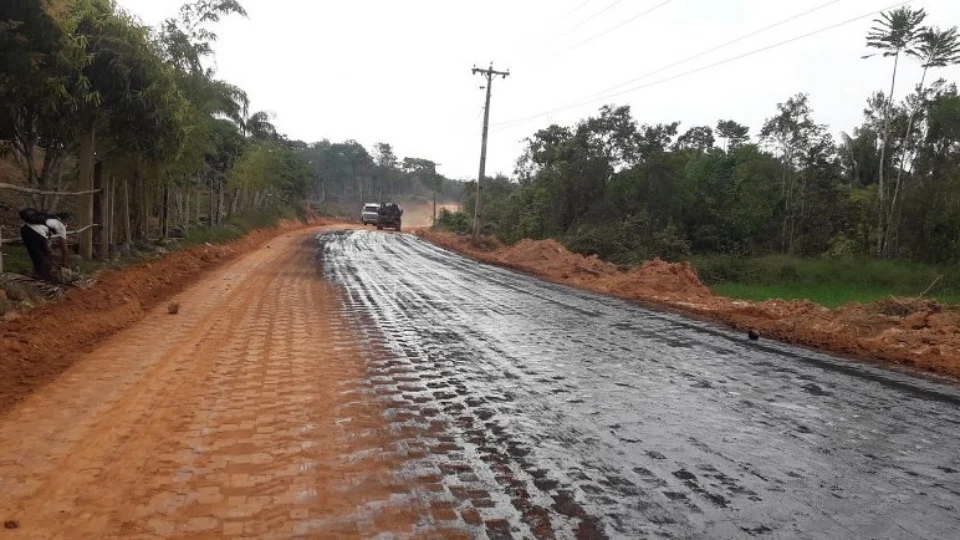 Governo do Amazonas avança com obras de construção da estrada Coari-Itapéua
