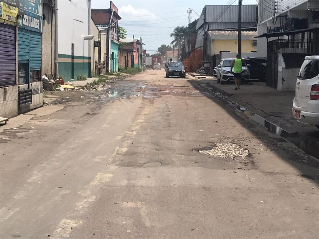 Veículos prejudicados por canaleta
