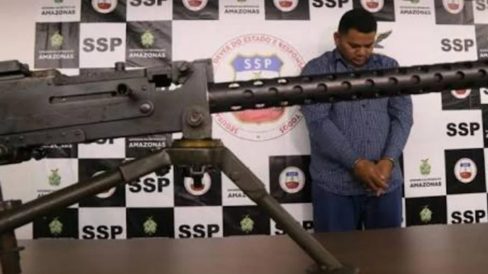 Seap recebe 13 detentos do sistema penitenciário federal