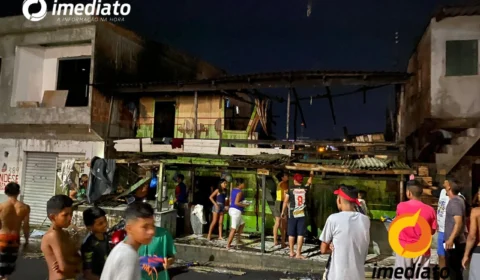 Família se desespera ao perder tudo durante incêndio no Nova Vitória