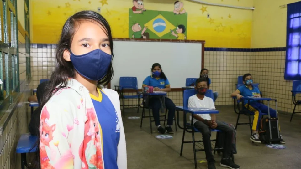 Mais de 12 mil estudantes de Manacapuru retornam às aulas presenciais e estudante afirma:“Estou muito feliz por esse retorno”