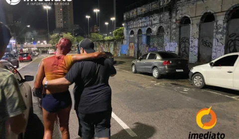 Venezuelana com possíveis problemas mentais é brutalmente espancada no Centro de Manaus