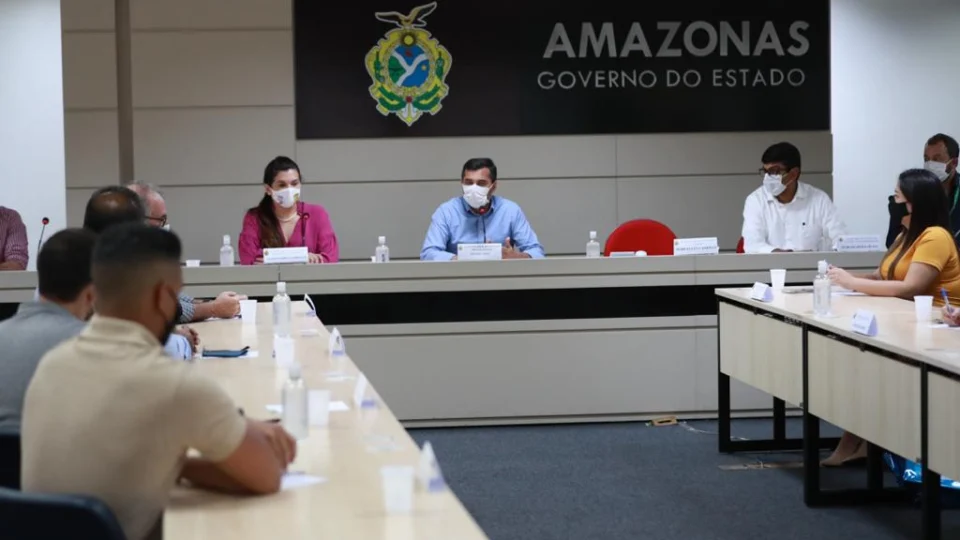 Bares e casas de show voltam a funcionar como restaurante a partir de 1º de dezembro