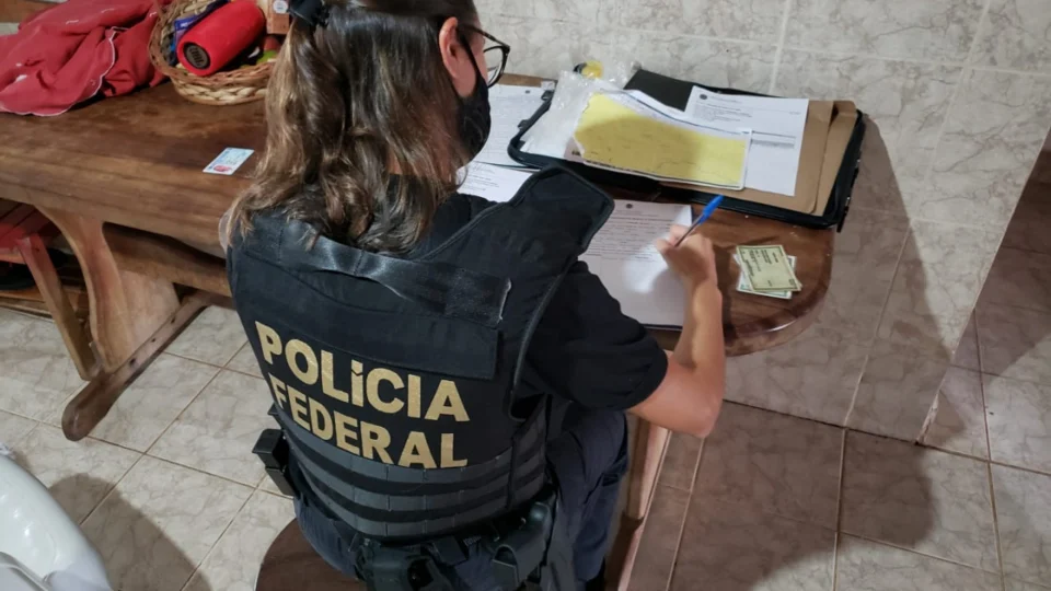 Veja vídeo da operação  Rêmora