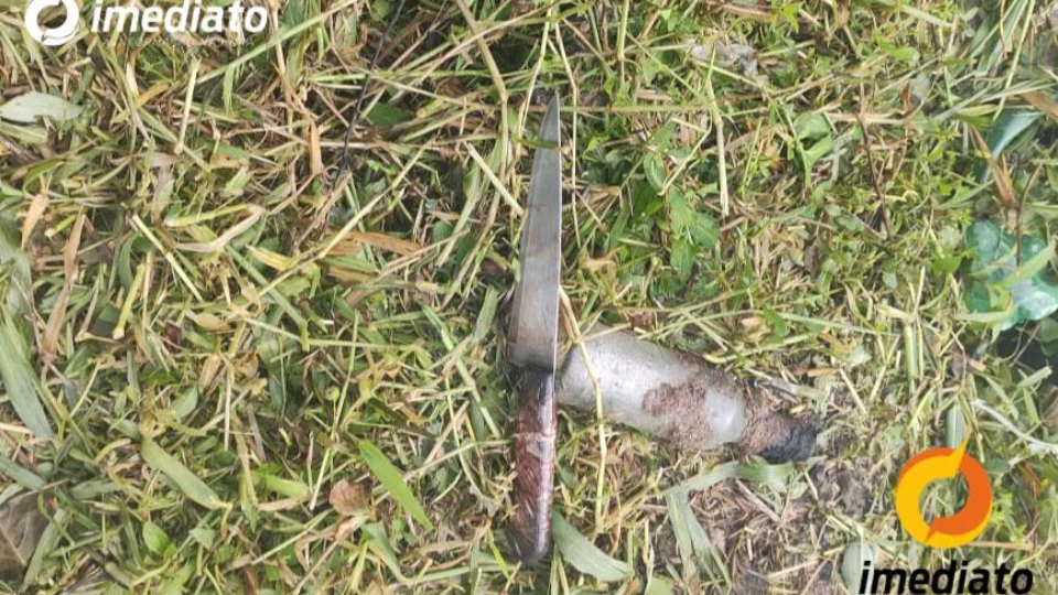 Com mais de 15 facadas homem é assassinado e corpo é abandonado em terreno baldio