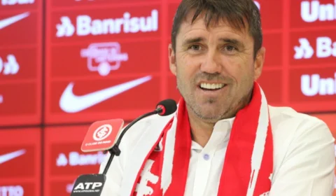 Inter confirma saída do técnico Eduardo Coudet