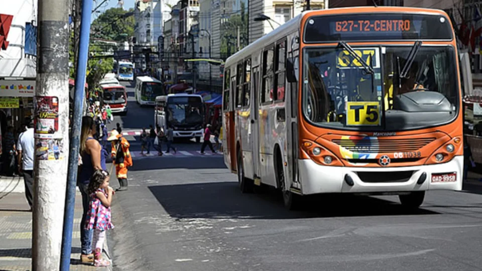 Neste domingo (15), transporte público em Manaus será gratuito devido ao 1º turno das eleições