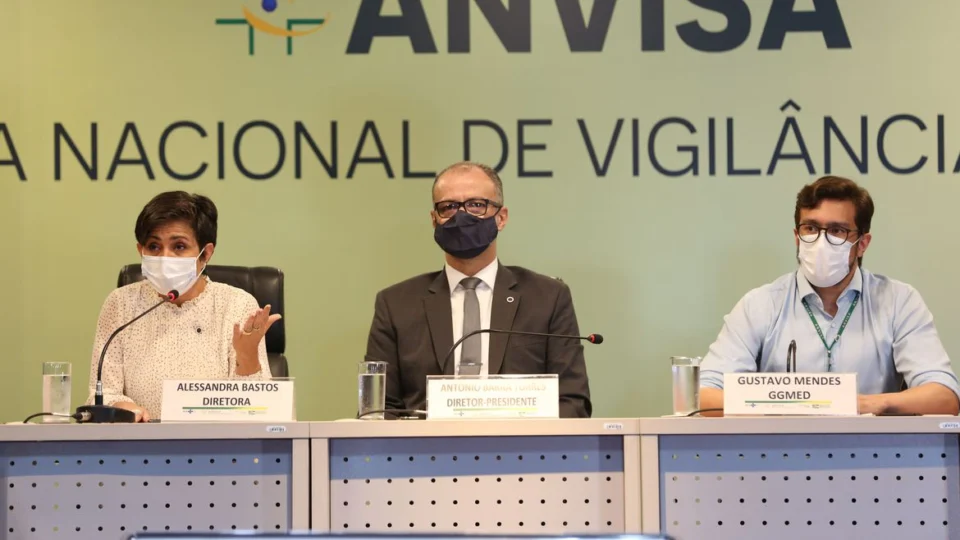 Anvisa mantém suspensão de testes da CoronaVac no país