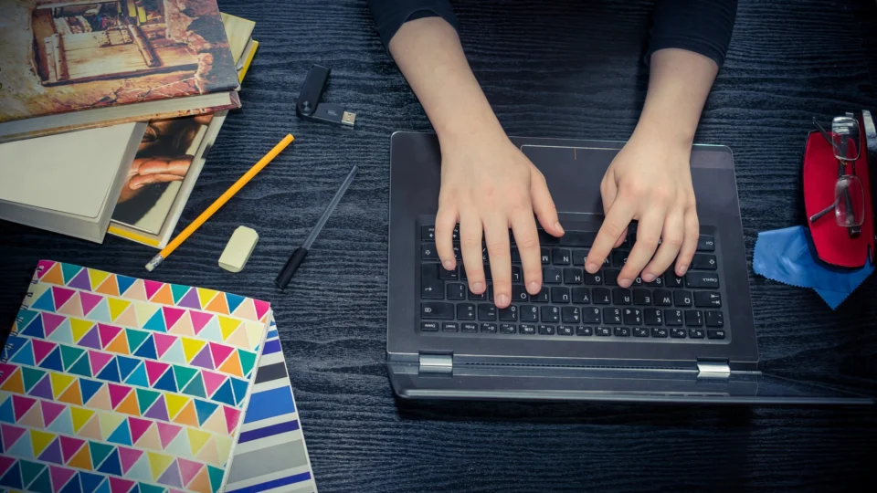 Instituição lança cursos on-line para estudantes e profissionais da área da saúde. Saiba mais!