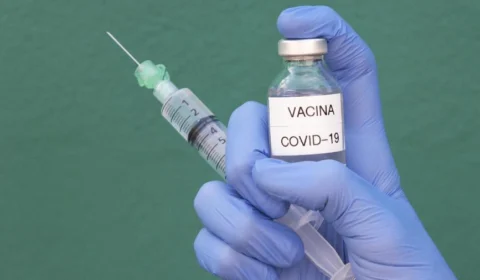 Vacina: Anvisa aprova autorização temporária do uso experimental das vacinas contra  Covid-19