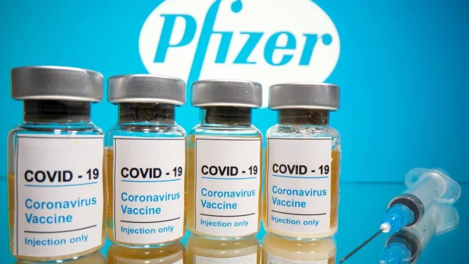 Pfizer planeja ter mais de 1,3 bilhão de vacinas contra Covid em 2021