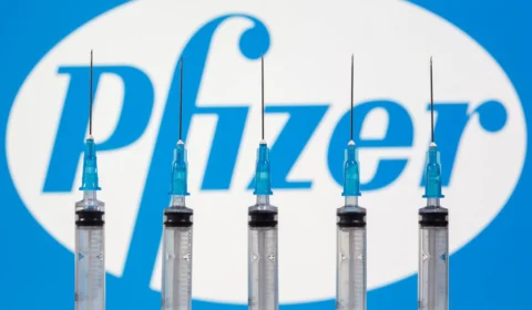 Agência europeia aprova vacina contra covid-19 da Pfizer-BioNTech